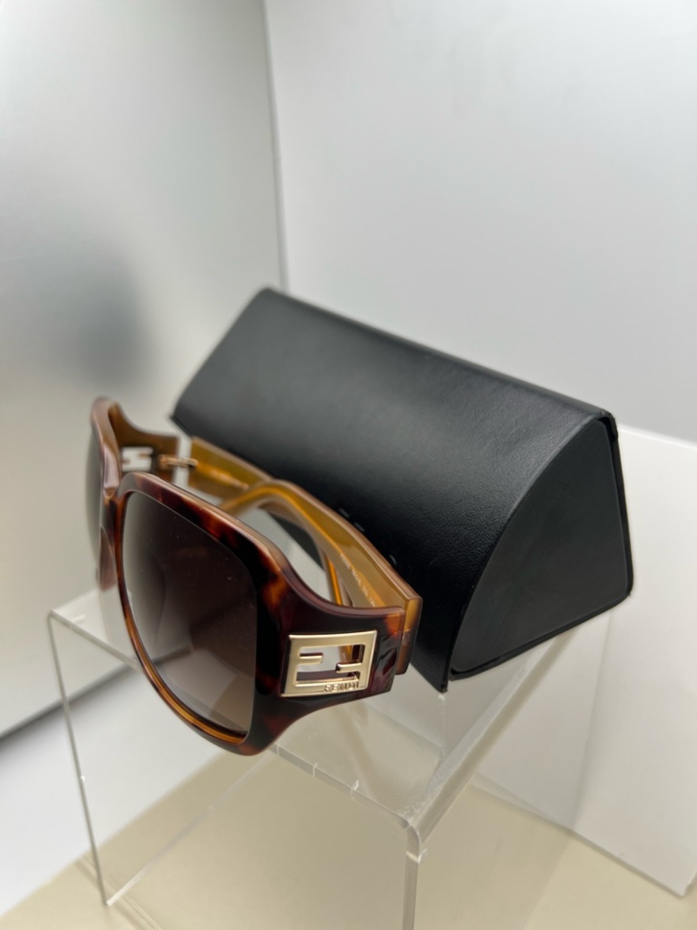 FENDI Tortoiseshell Oversized Women's Sunglasses Zucca FF Logo Brown Lenses - Picture 4 of 17